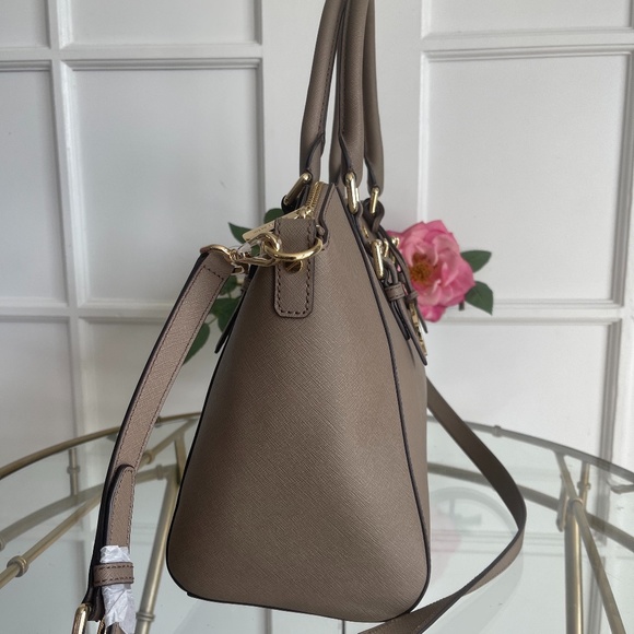New! Micheal kors Bedford' Saffiano Leather satchel - Picture 3 of 9